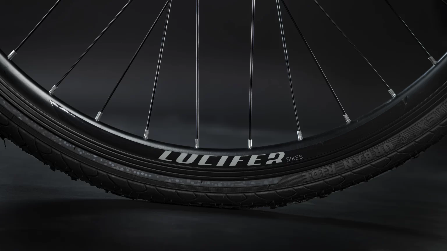 Most-Affordable-Alloy-Hybrid-Cycle-tyre--1536x864